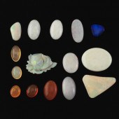 A GROUP OF UNMOUNTED OPALS, 11