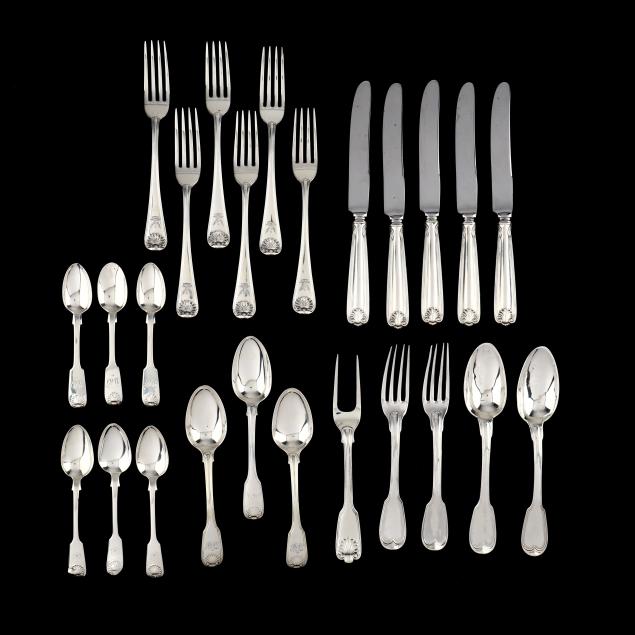 A GROUP OF VINTAGE AND ANTIQUE