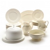A GROUPING OF (31) WEDGWOOD PO