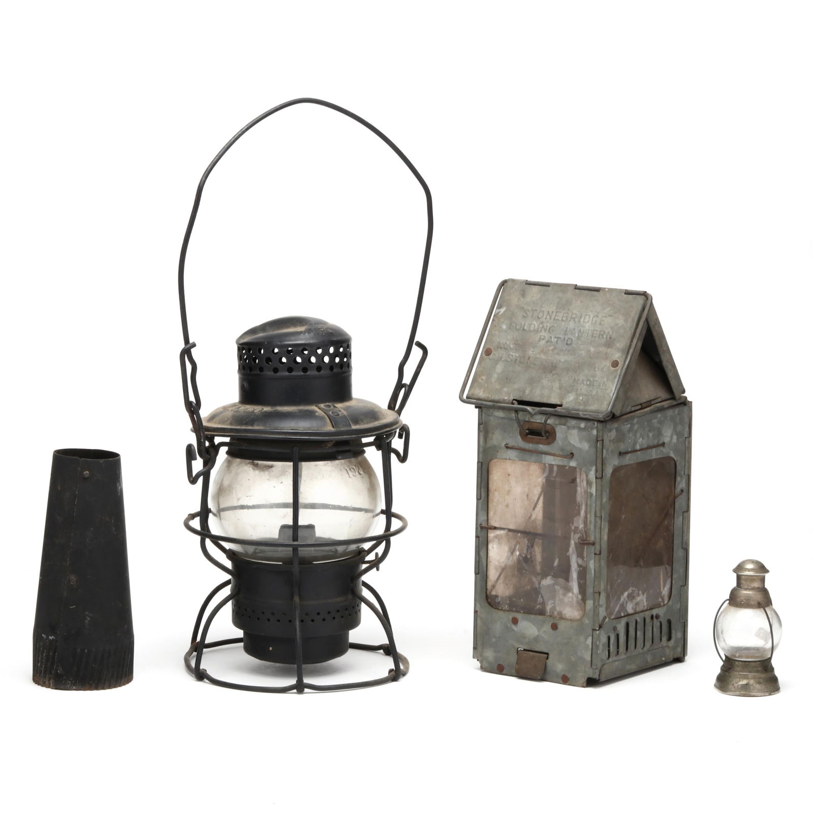 A GROUPING OF AMERICAN LANTERNS AND