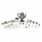 A GROUPING OF ASSORTED SILVERP