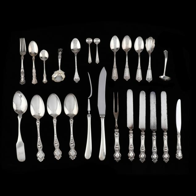 A GROUPING OF STERLING SILVER