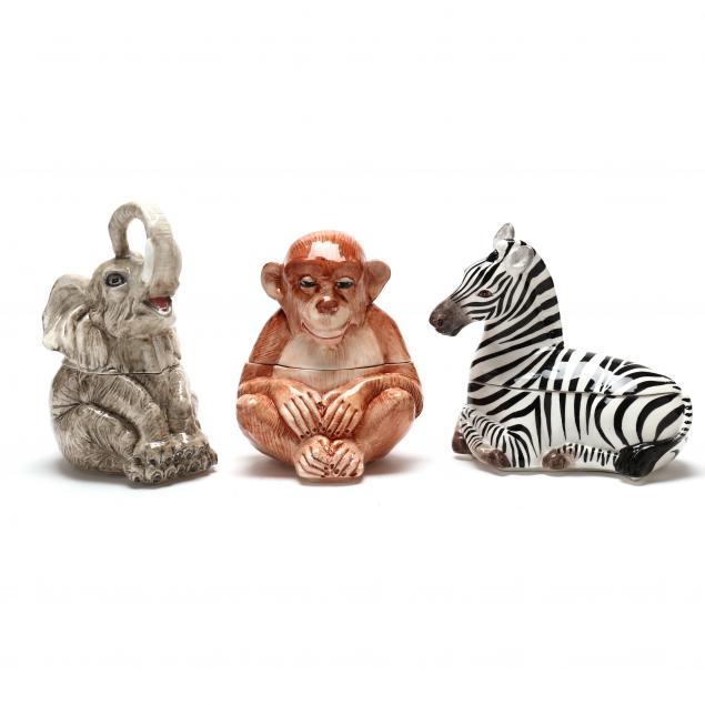 A GROUPING OF THREE ITALIAN CERAMIC