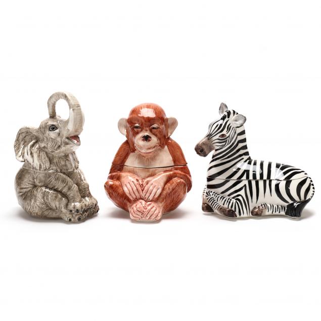 A GROUPING OF THREE ITALIAN CERAMIC