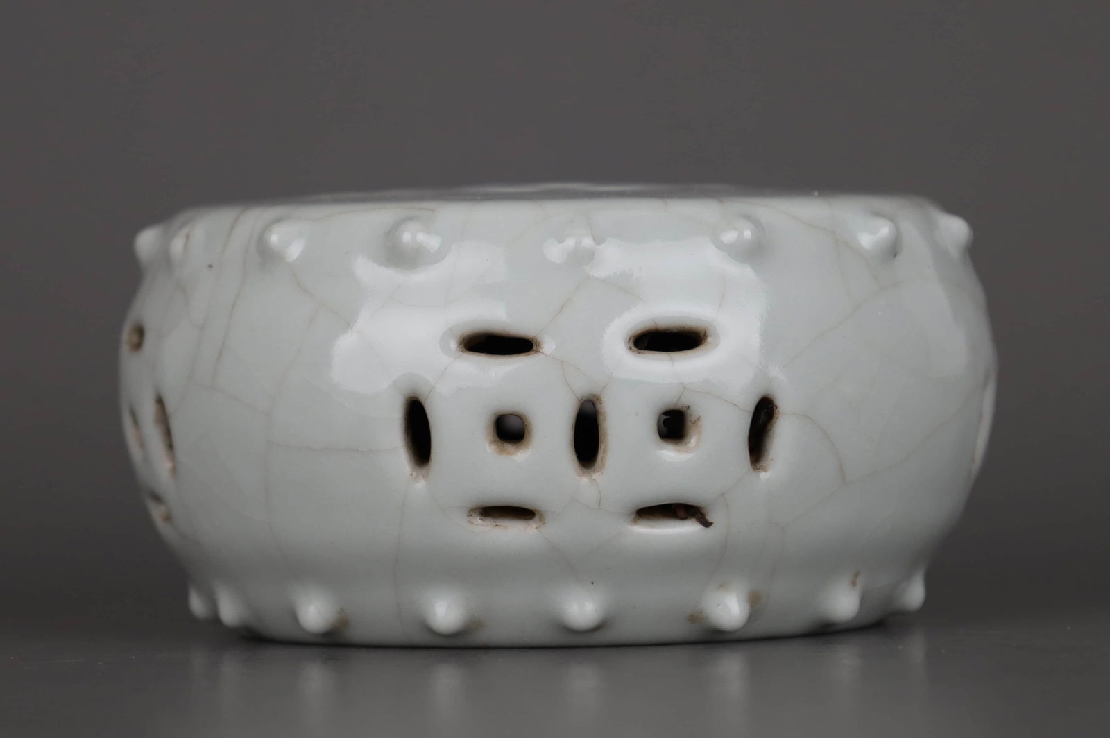 A GUAN TYPE CARVED  STONE