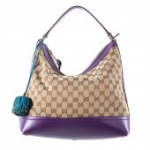A GUCCI POM POM ZIP HOBO A bei