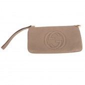 A GUCCI SOHO WRISTLET A grey l