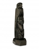 A HAIDA ARGILLITE TOTEM CARVIN