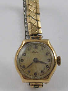 A hallmarked 9 ct gold lady's wrist