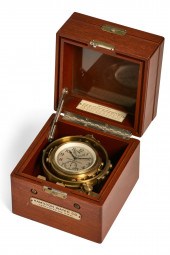 A HAMILTON KEYLESS TWO DAY MAR