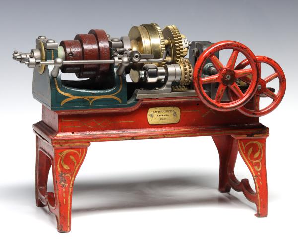 A HANDSOME 19C. DECORATED IRON