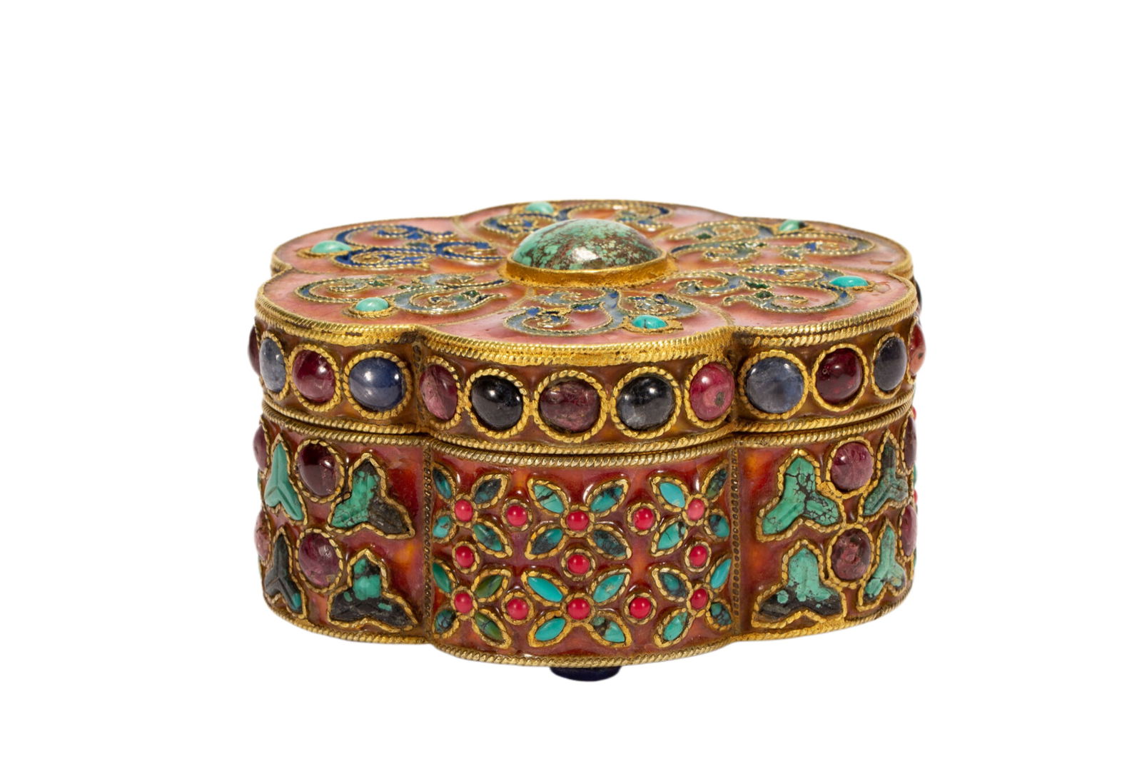 A HARDSTONES INLAID SILVER-GILT BOX