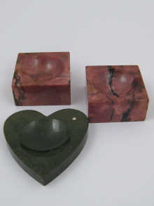 A heart shaped nephrite pin dish