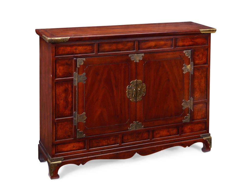 A HENREDON CHINOISERIE MAHOGANY