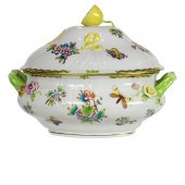A HEREND PORCELAIN SOUP TUREEN