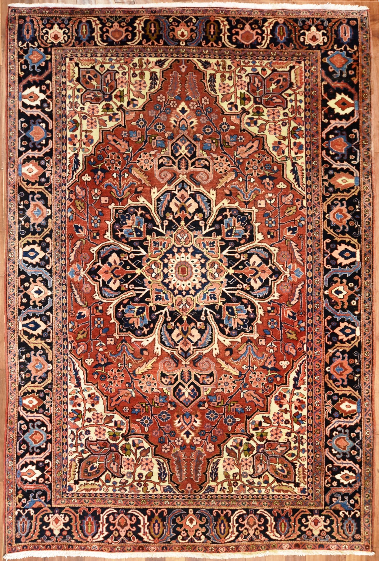 A HERIZ RUG, NORTH WEST PERSIAA