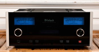 A high-end McIntosh MAC6700 audio
