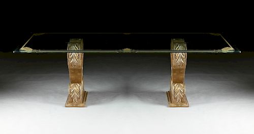 A HOLLYWOOD REGENCY STYLE GILT