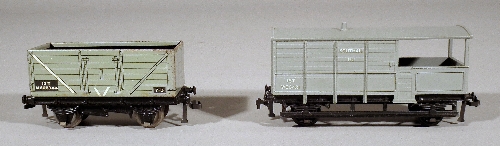 A Hornby Dublo tinplate \'\'Coal