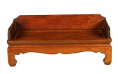 A HUALI WOOD SEAT.<br>A HUALI