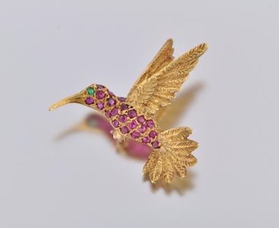 A Hummingbird Design Brooch 18k