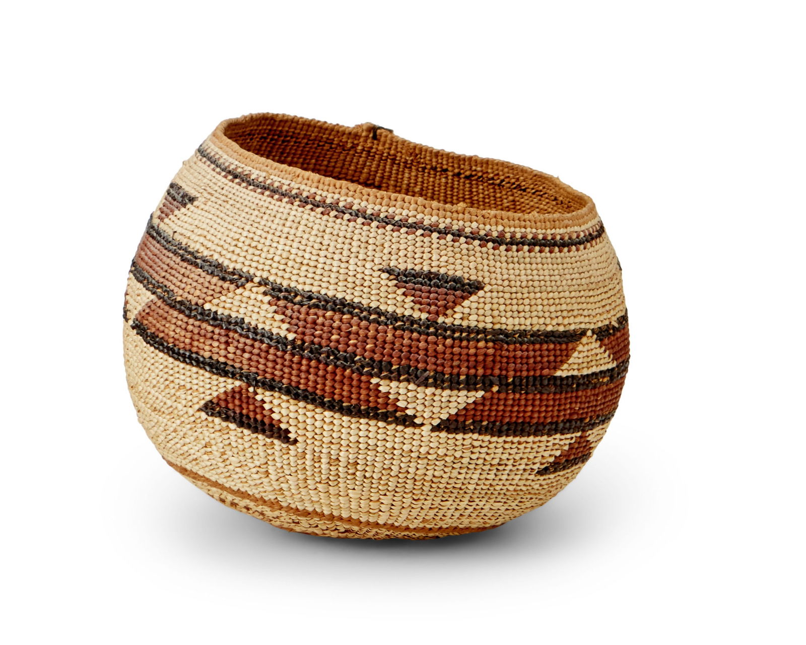 A HUPA/YUROK/KARUK POLYCHROME
