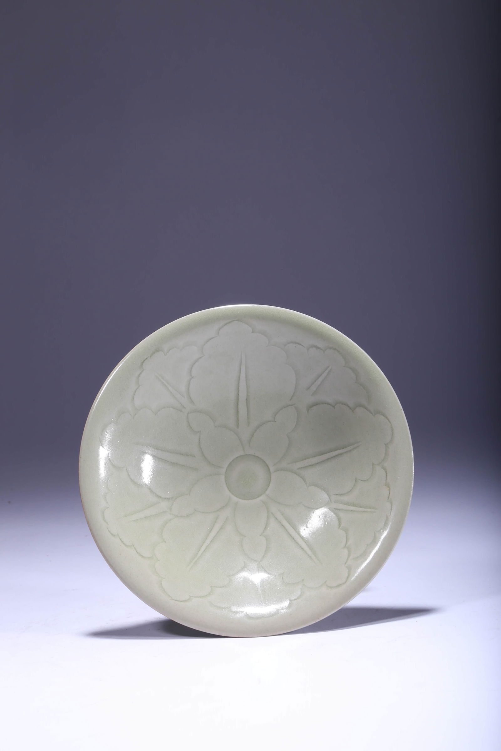 A HUTIAN TYPE CARVED FLOWER BOWLA