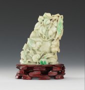 A Jadeite Pea Pod Carving with