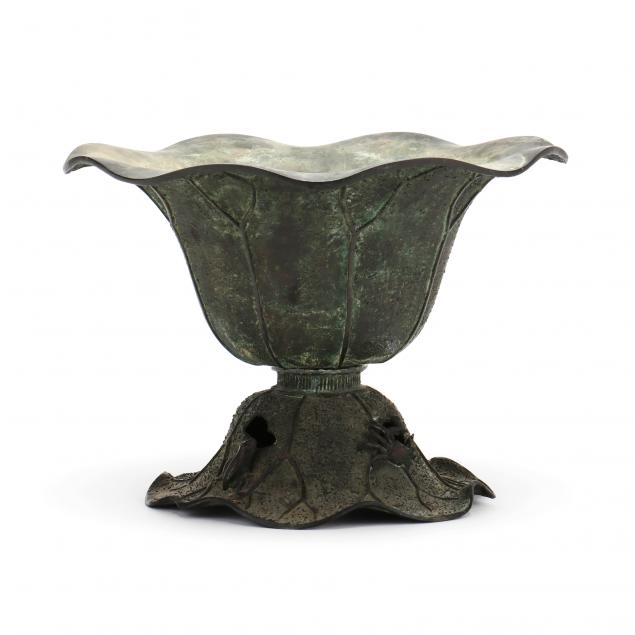 A JAPANESE BRONZE LOTUS LILY PAD