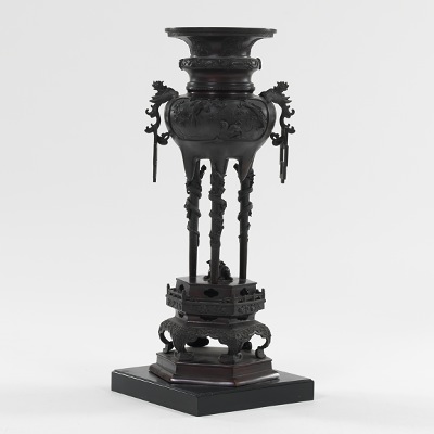 A Japanese Bronze Usubata