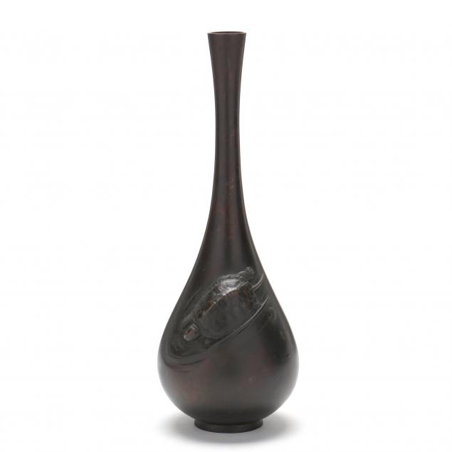 A JAPANESE BRONZE VASE SIGNED ISSEI