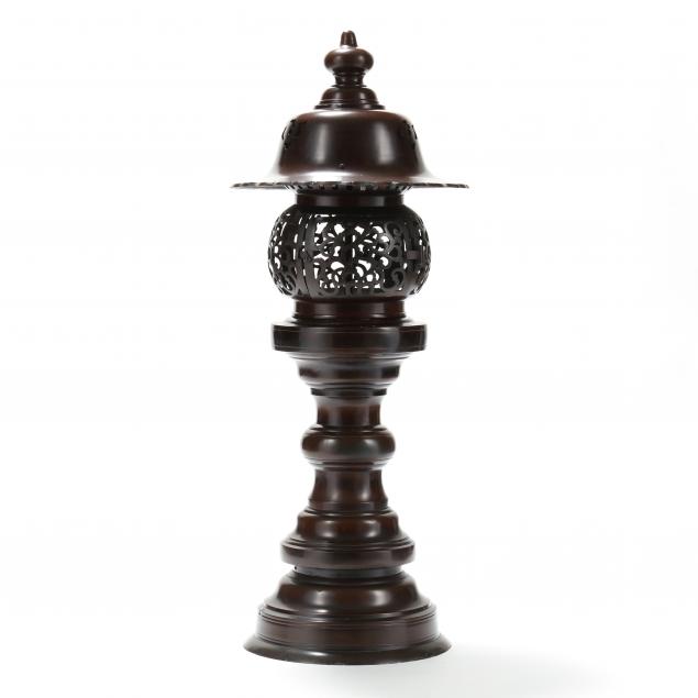 A JAPANESE CAST BRONZE PAGODA