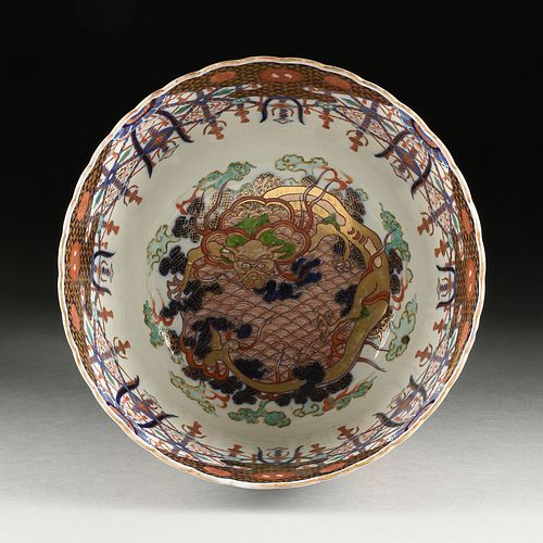 A JAPANESE GILT ENAMEL KO IMARI