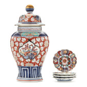 A JAPANESE IMARI COVERED JAR A