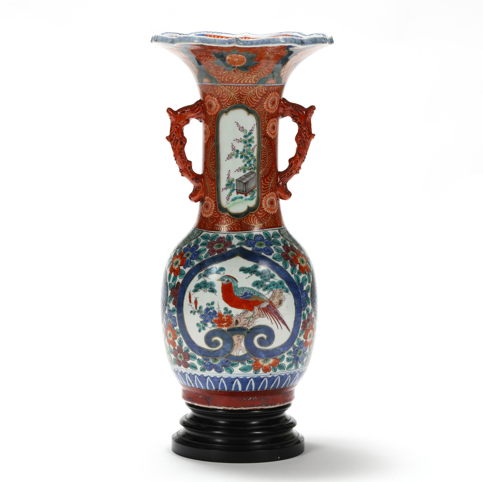 A JAPANESE IMARI PORCELAIN FLOOR