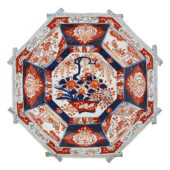 A JAPANESE IMARI PORCELAIN FOO