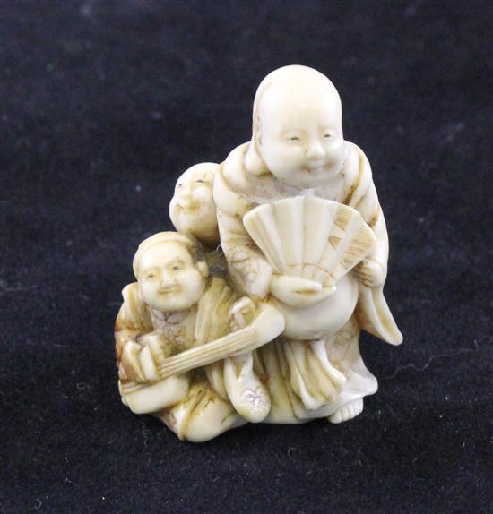 A Japanese ivory netsuke late