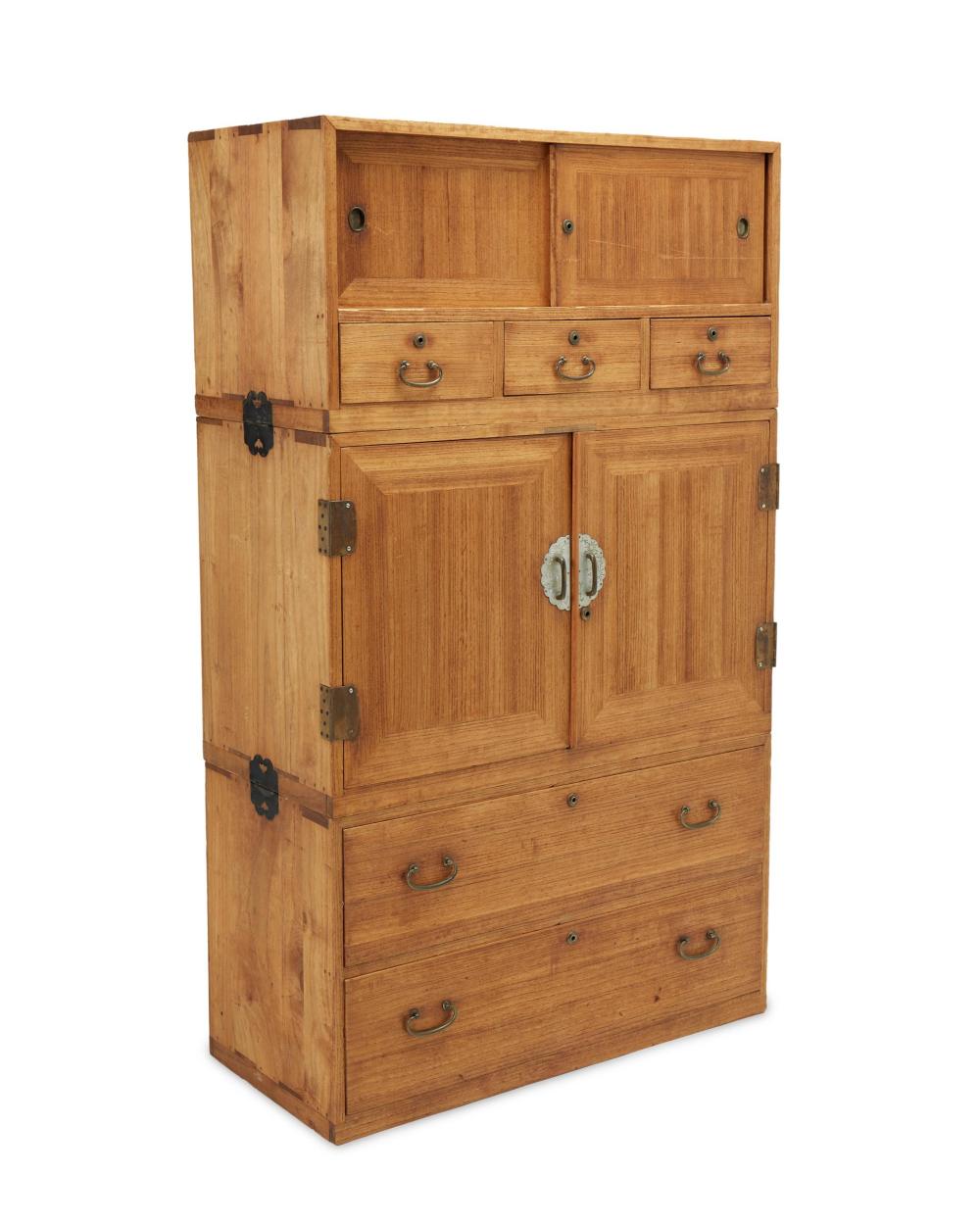 A JAPANESE KIRI WOOD TANSU CHESTA