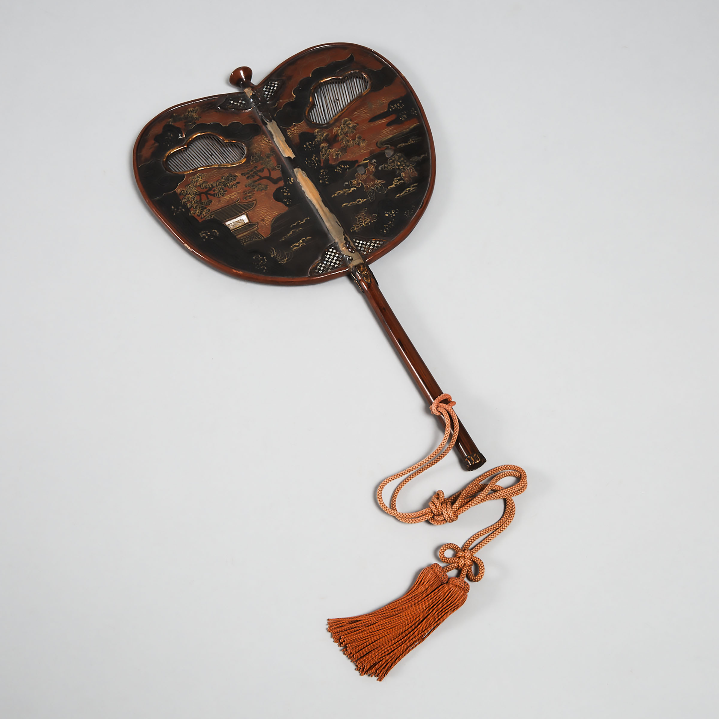A Japanese Lacquer Gunbai (War