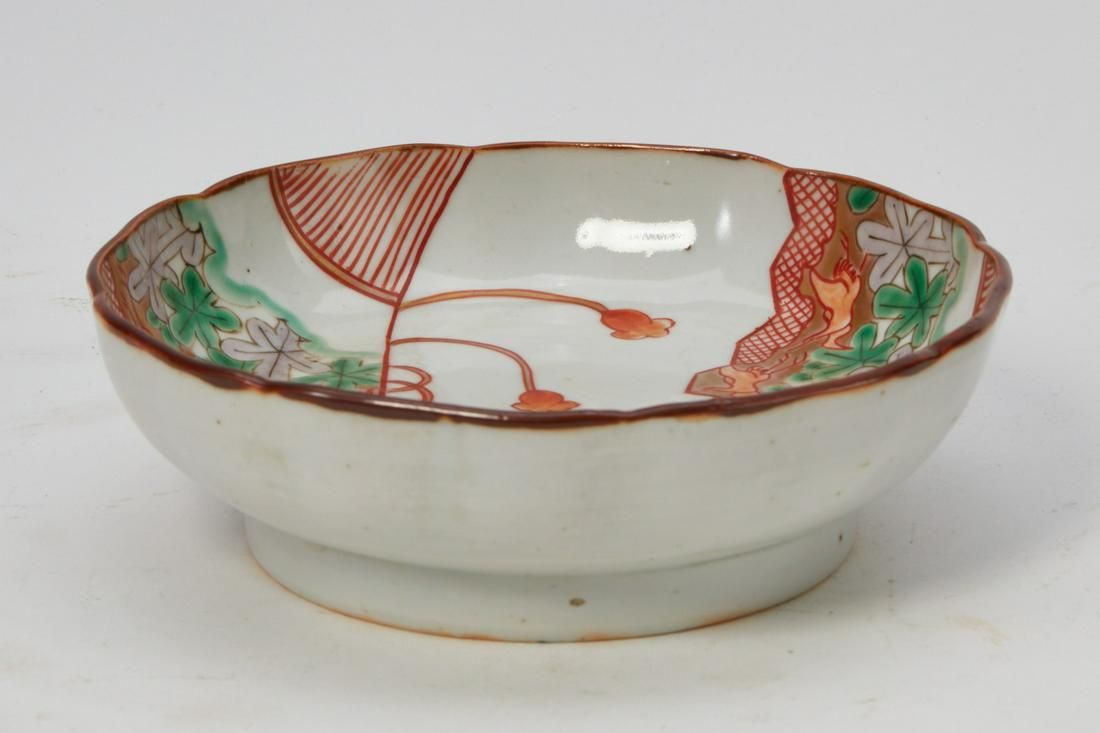A JAPANESE POLYCHROME ENAMELED