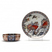 A JAPANESE PORCELAIN IMARI CEN