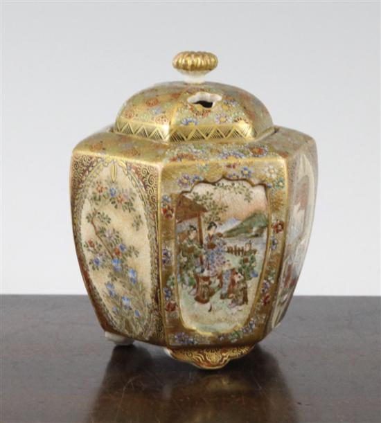 A Japanese Satsuma pottery