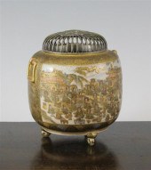 A Japanese Satsuma pottery kor