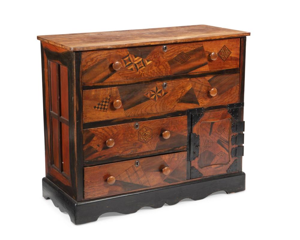 A JAPANESE TANSU CHESTA Japanese