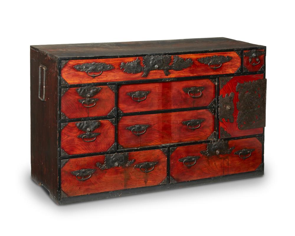 A JAPANESE TANSU CHESTA Japanese
