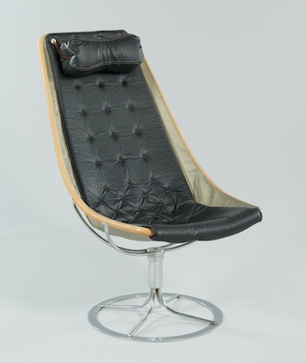 A "Jetson" Lounge Chair by Bruno