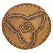 A KLAMATH POLYCHROME QUILLED G