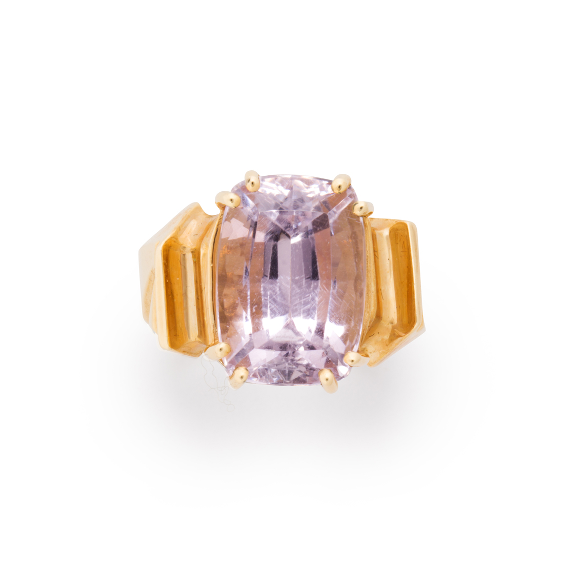 A KUNZITE AND FOURTEEN KARAT GOLD