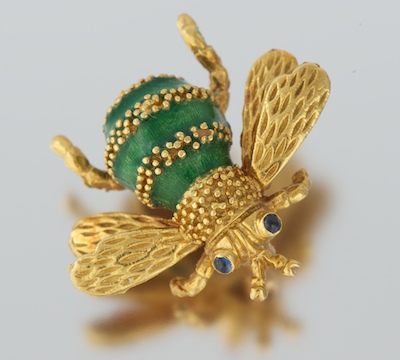 A Ladies' 18k Gold and Enamel Bee