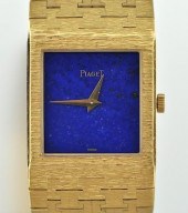 A Ladies' 18k Gold and Lapis D